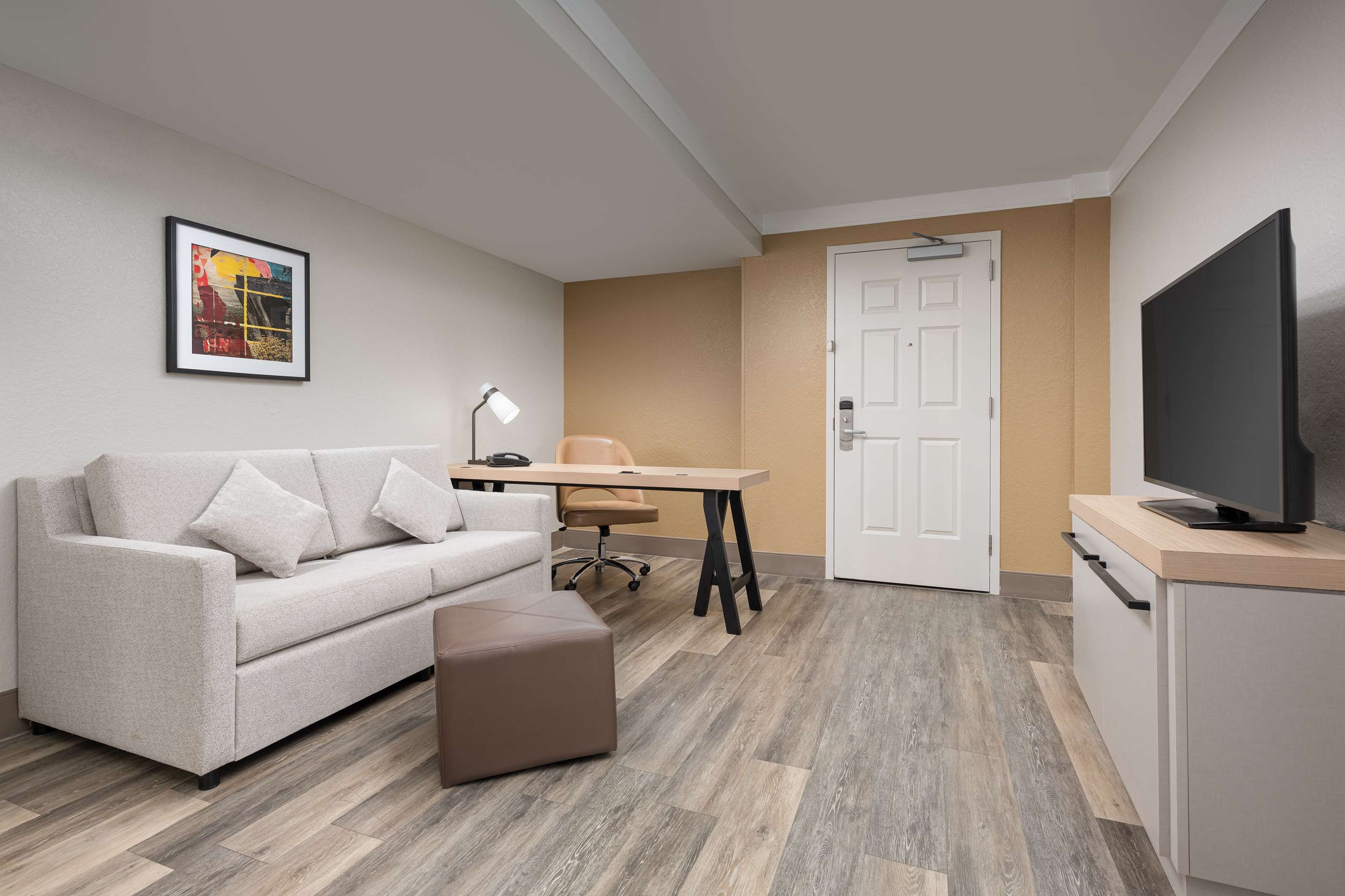 Guest room