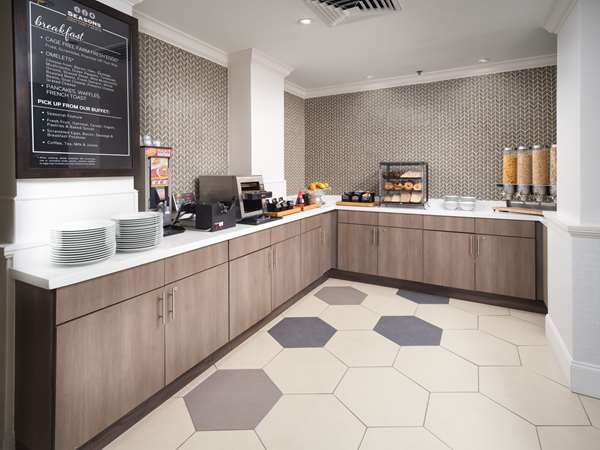 Amenities - Hilton Garden Inn Downtown Chattanooga