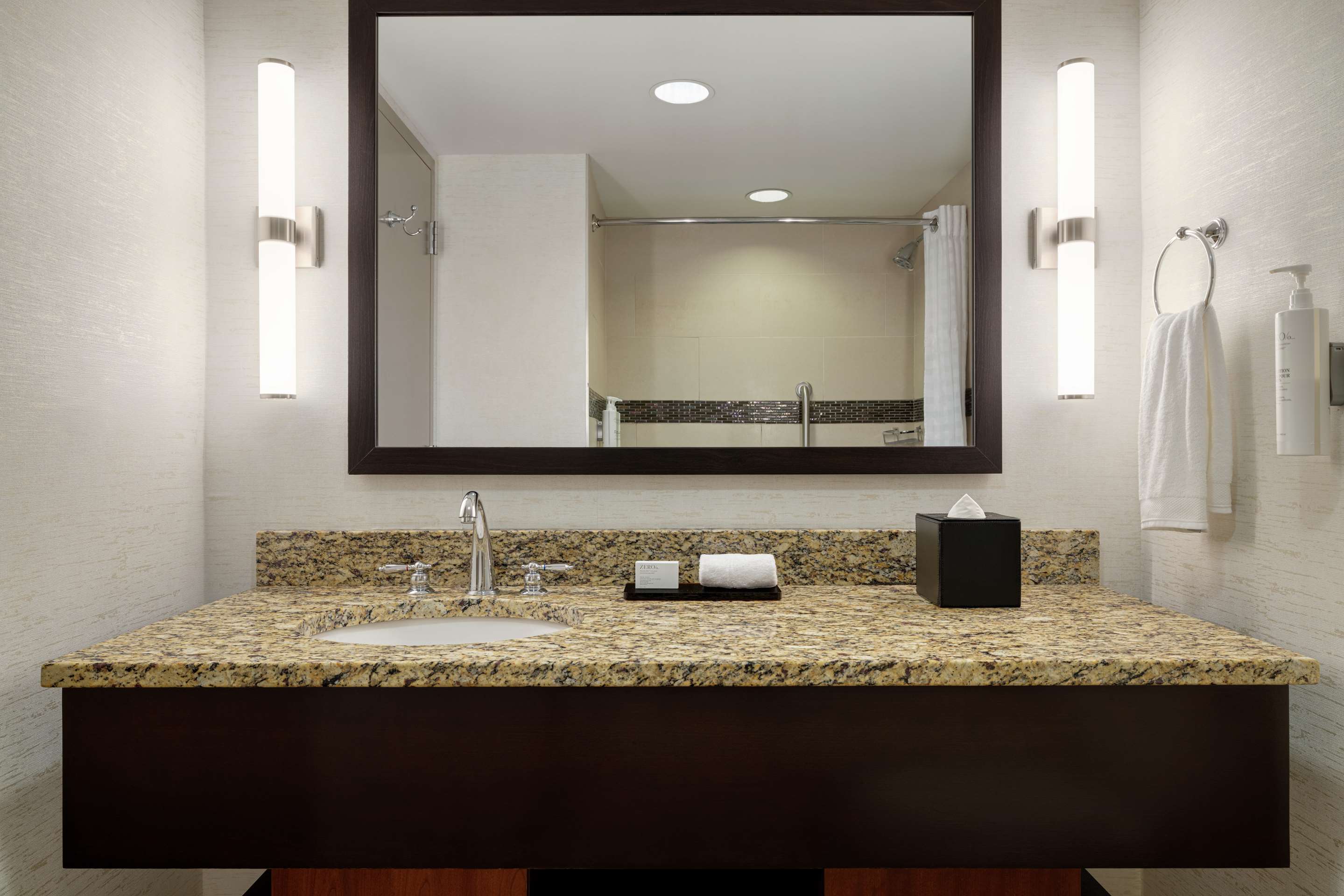 Guest room bath