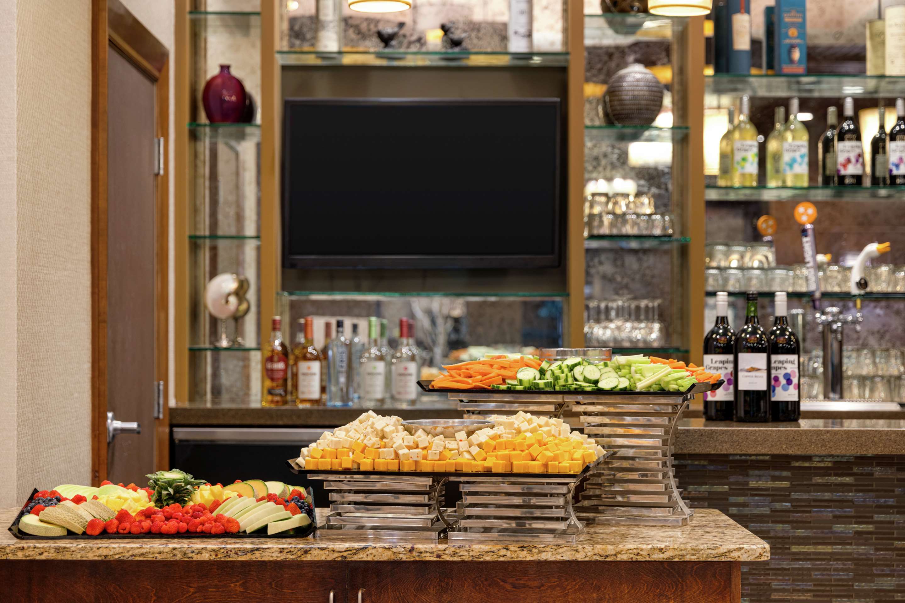 BarLounge | Embassy Suites Chattanooga / Hamilton Place