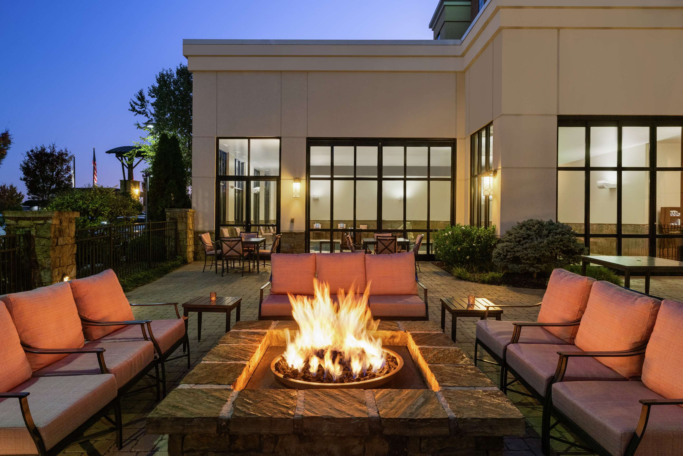 Exterior | Embassy Suites Chattanooga / Hamilton Place
