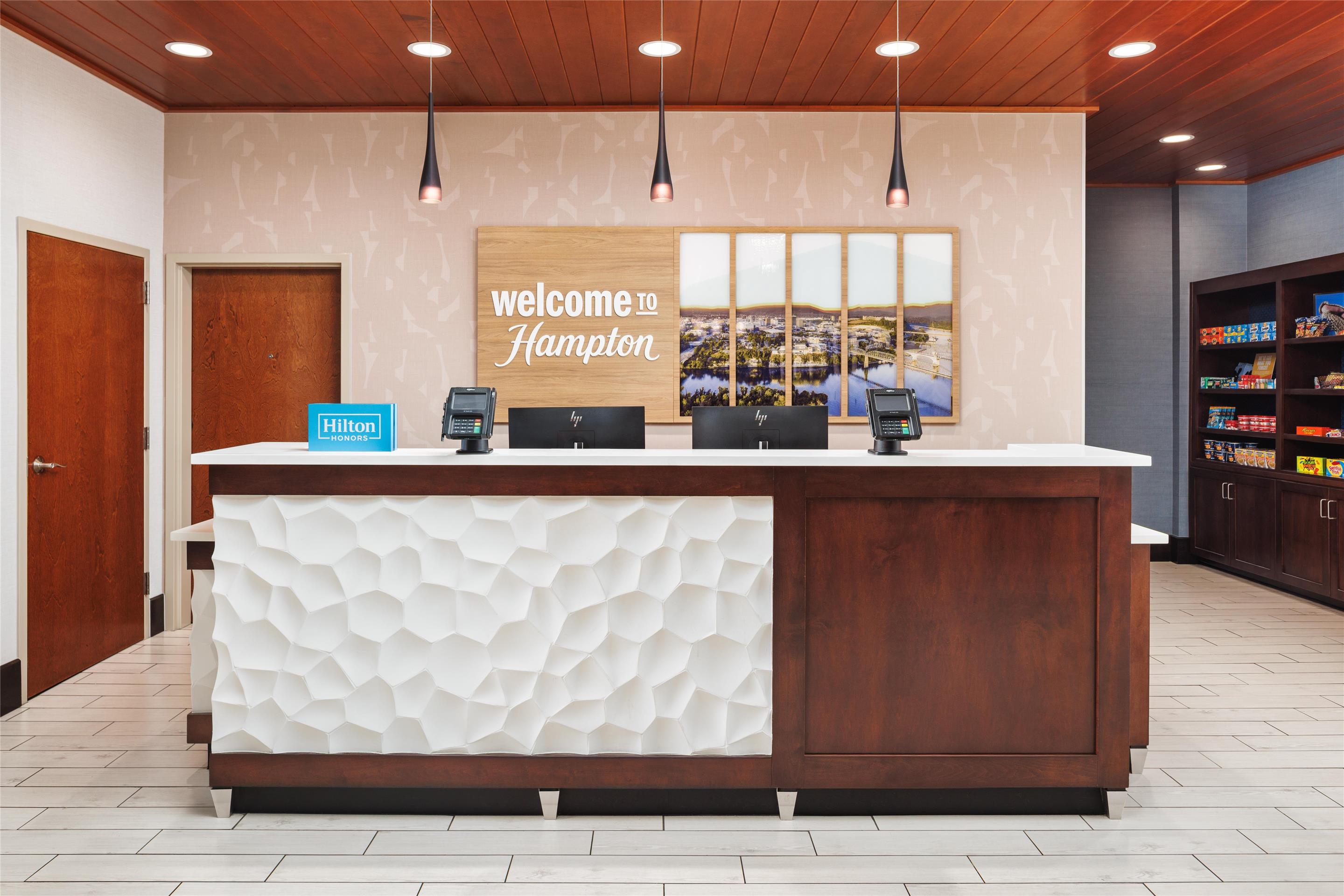 Reception | Hampton Inn & Suites Chattanooga/Hamilton Place