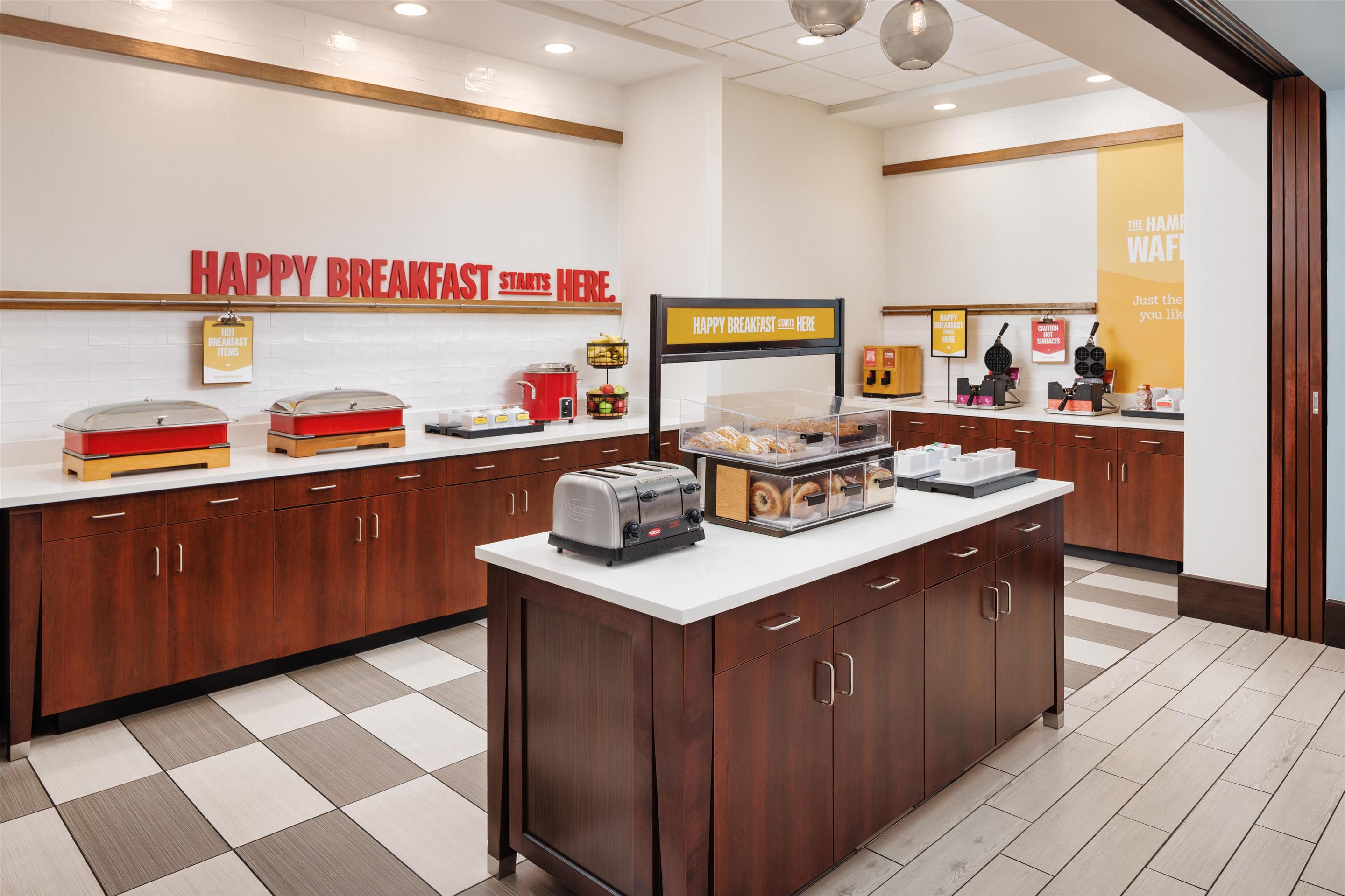Breakfast Area | Hampton Inn & Suites Chattanooga/Hamilton Place
