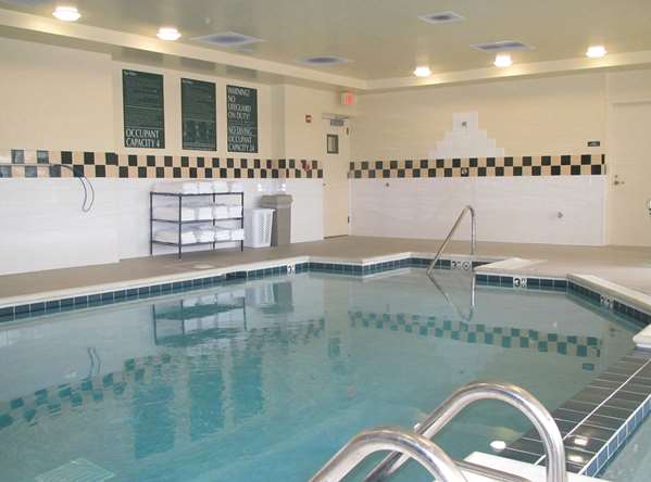 Pool - Hilton Garden Inn Addison