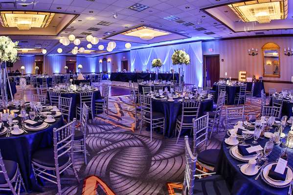  - DoubleTree by Hilton Alsip - I-294, Exit 12