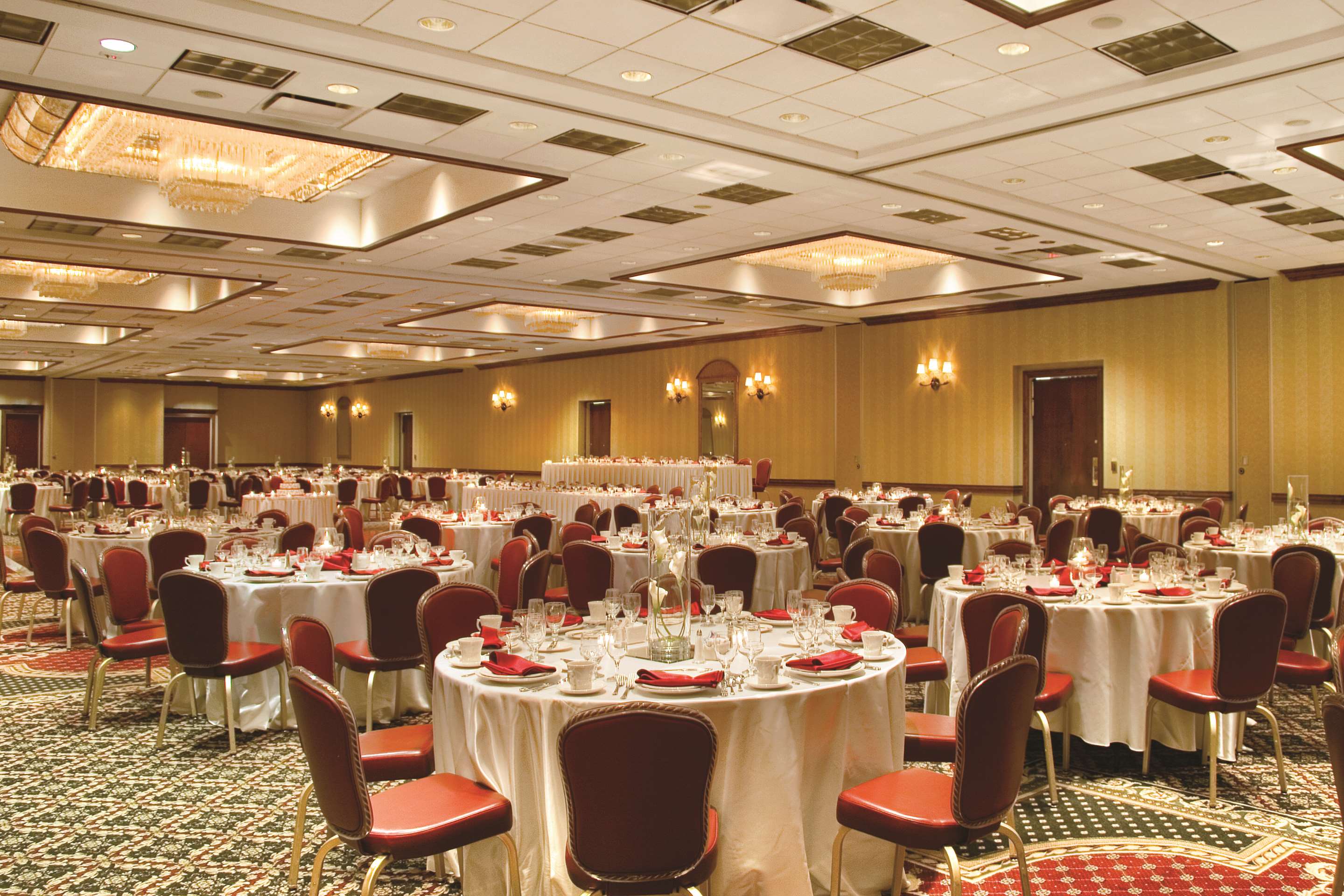 Meeting Room | DoubleTree by Hilton Chicago - Alsip