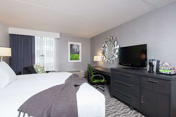  - DoubleTree by Hilton Hotel North Shore Skokie