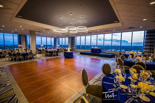  - DoubleTree by Hilton Hotel North Shore Skokie