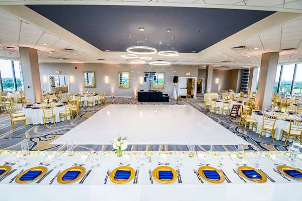  - DoubleTree by Hilton Hotel North Shore Skokie