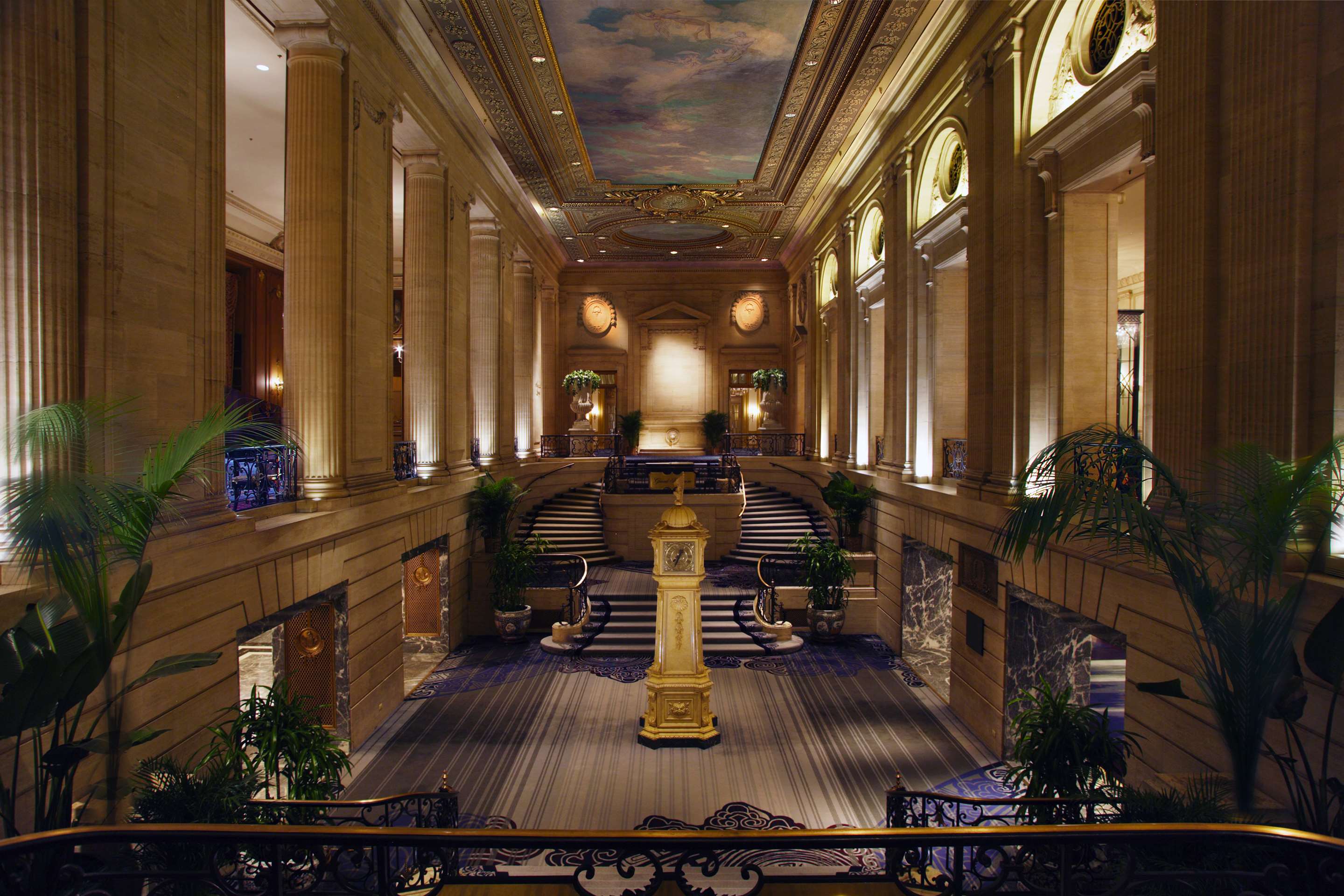 Lobby | Hilton Chicago