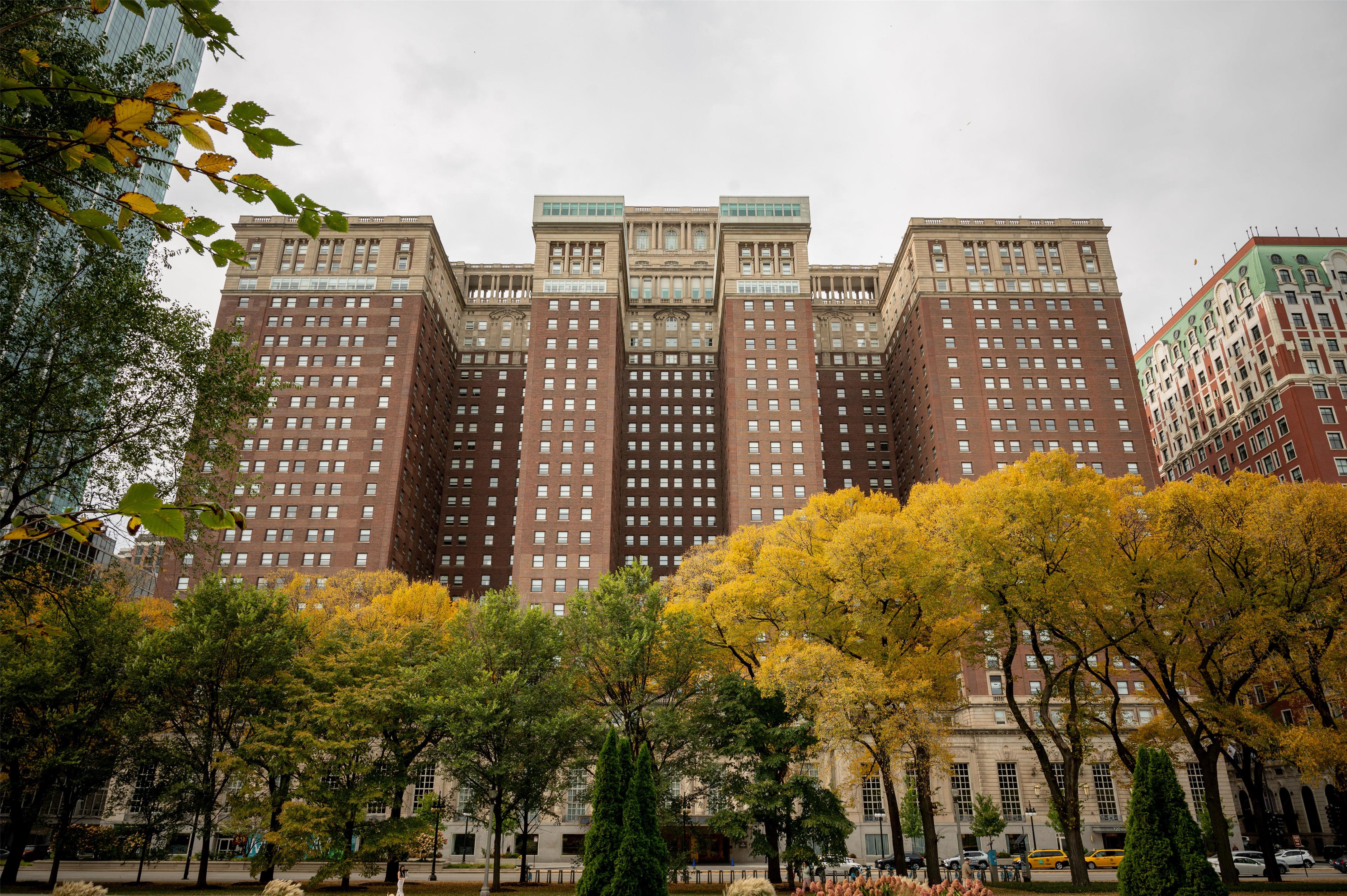 Exterior | Hilton Chicago