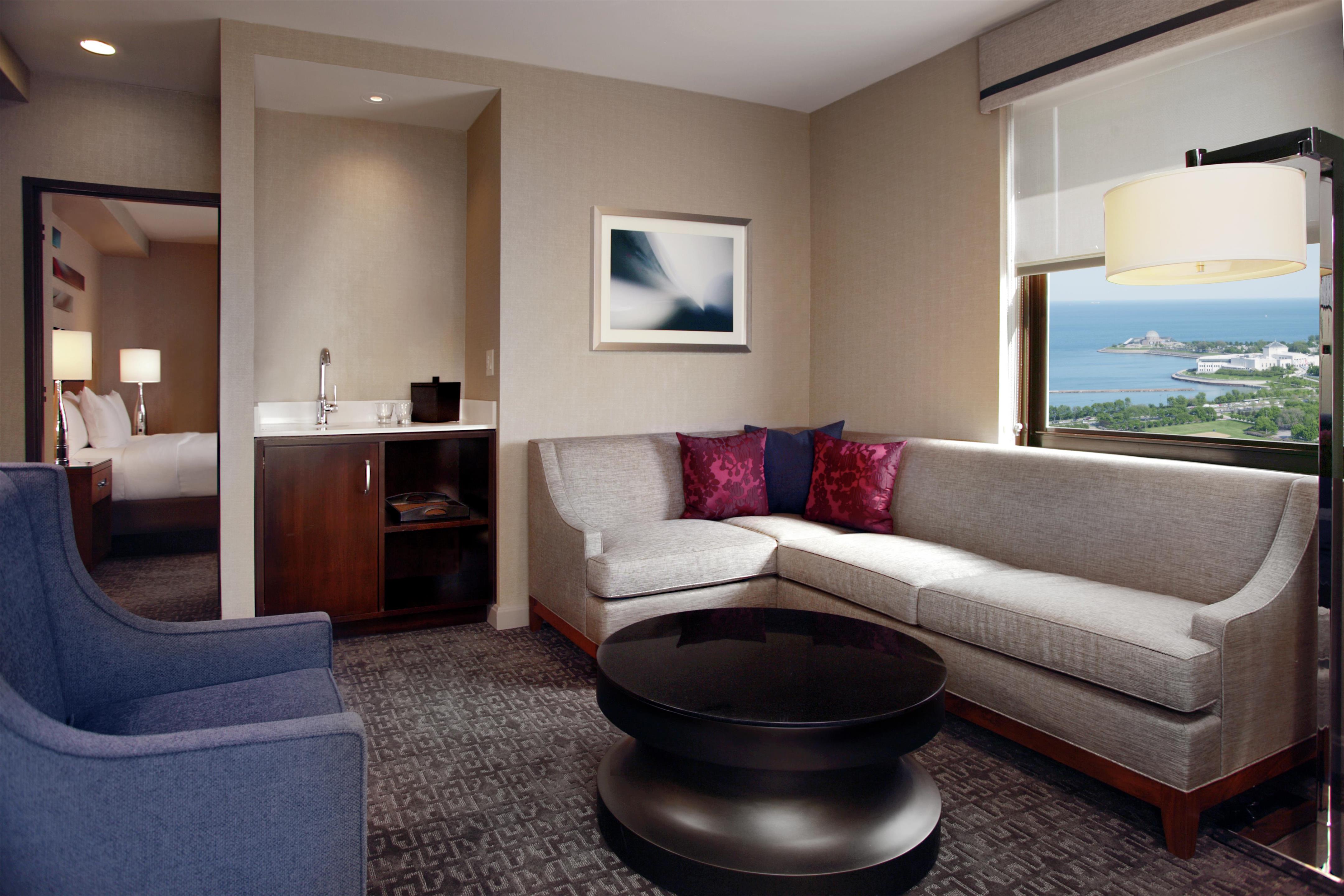Junior Suite - 1 King Bed