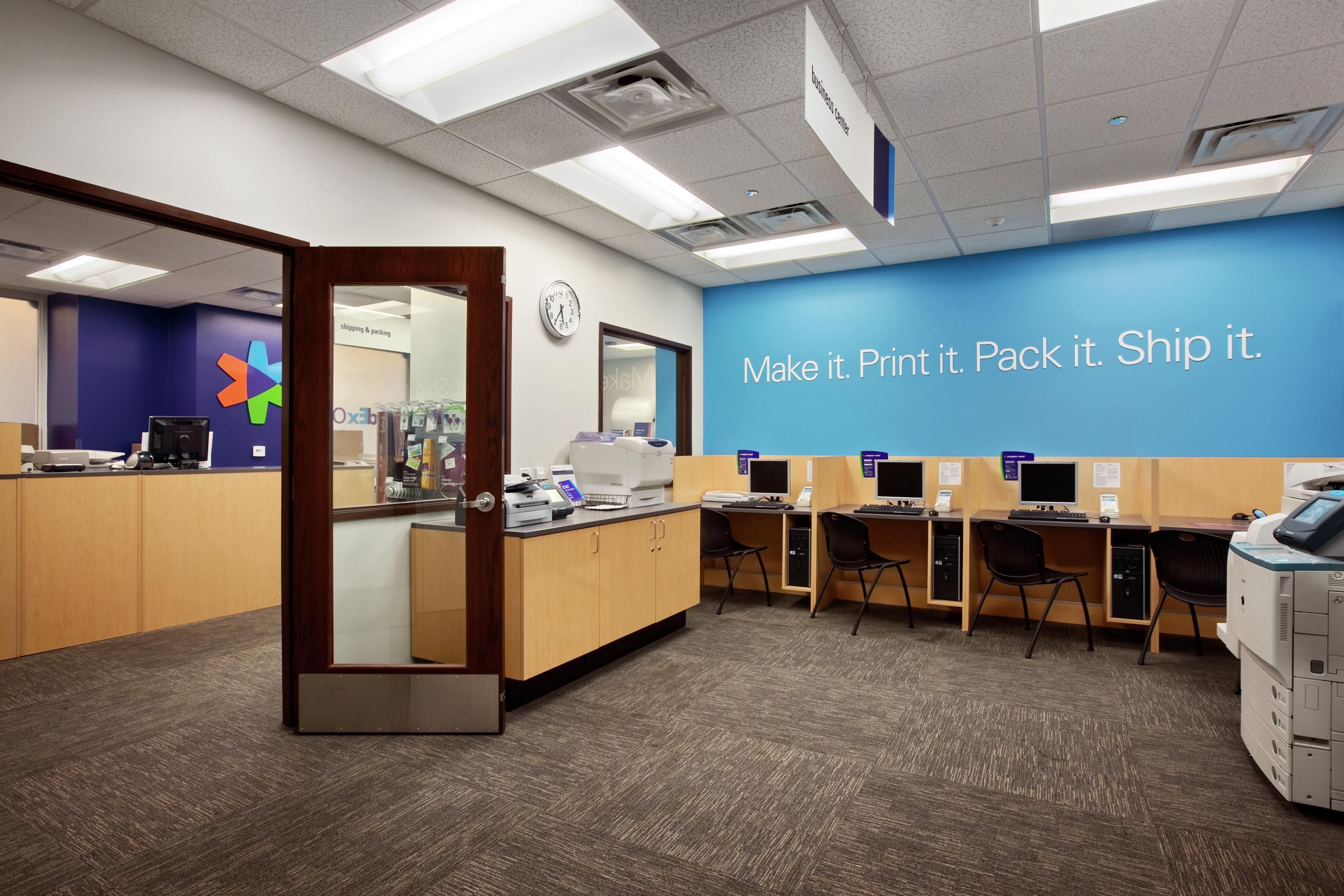 Business Center | Hilton Chicago