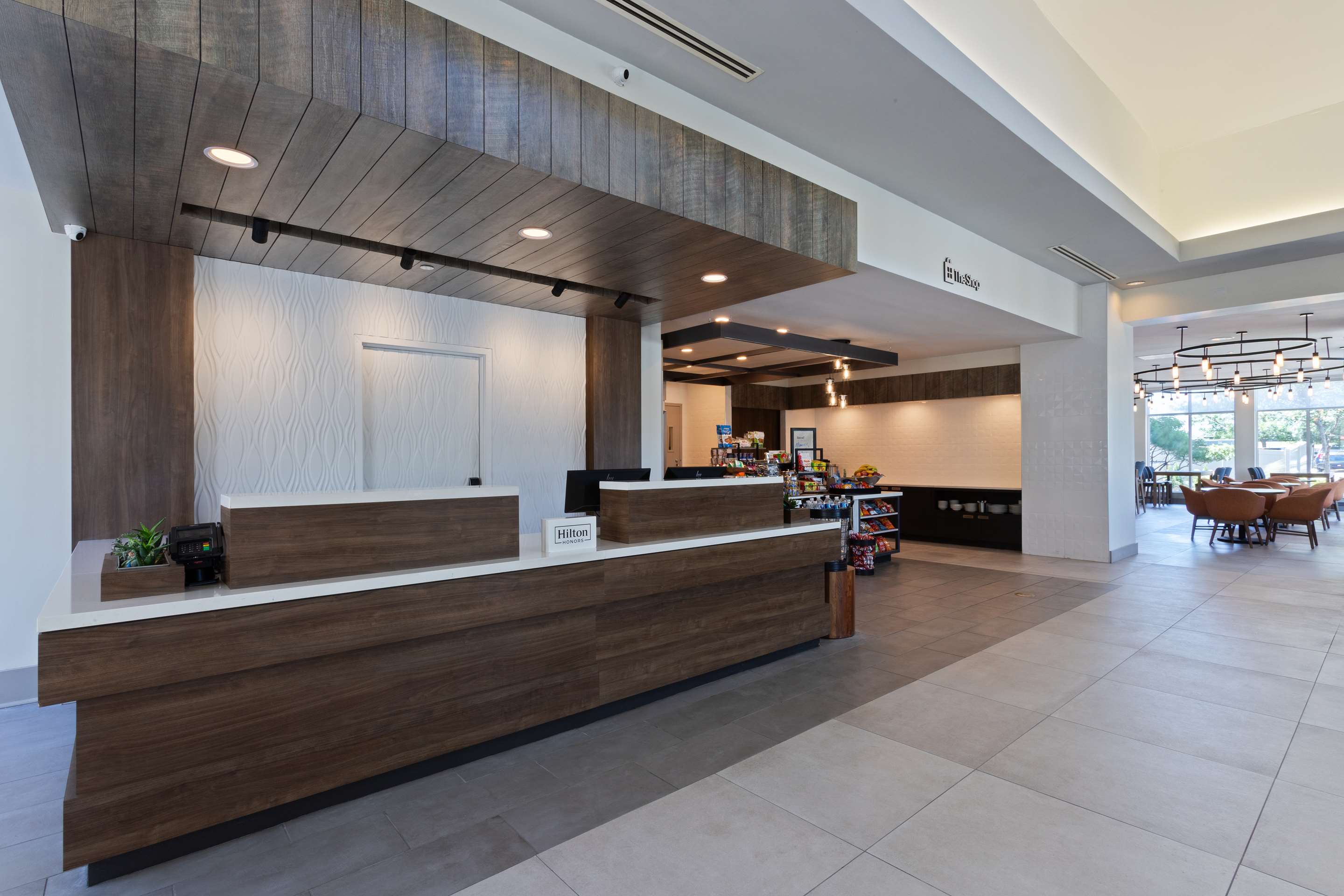 Reception | Hilton Garden Inn Chesterton