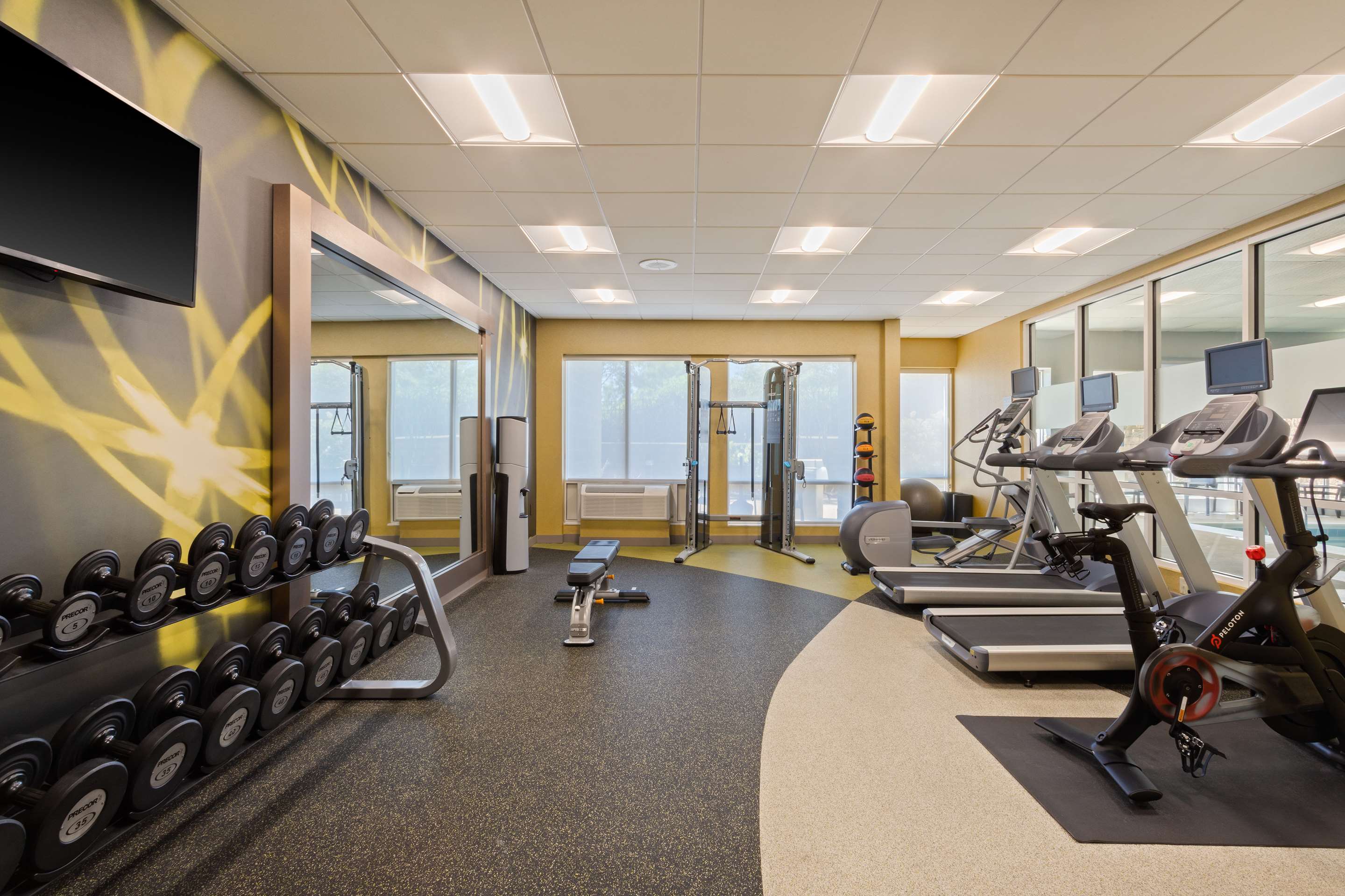 Health club fitness center gym | Hilton Garden Inn Chesterton