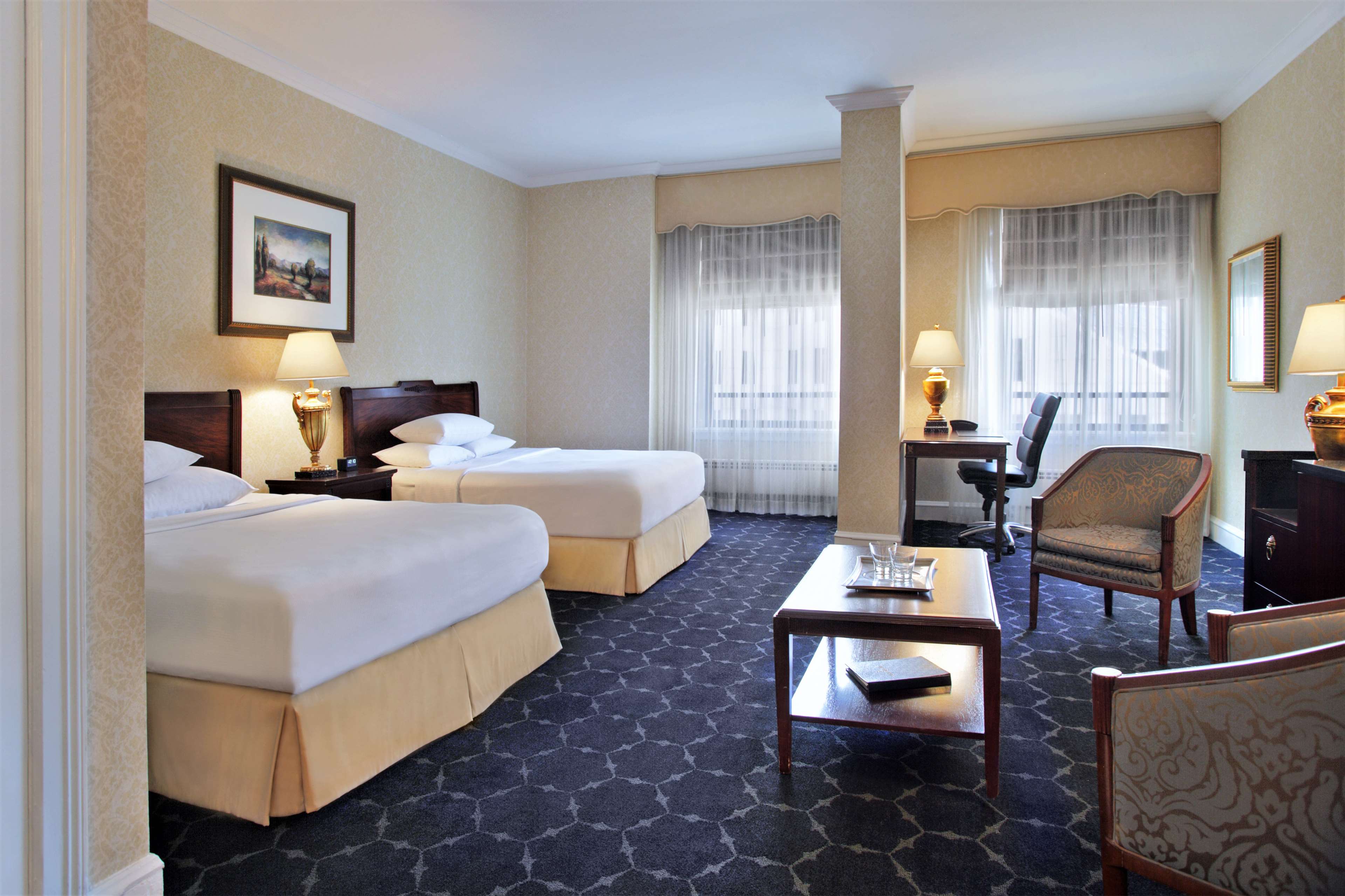 The Drake, a Hilton Hotel Room Type - 2 QUEEN DELUXE FAMILY ROOM