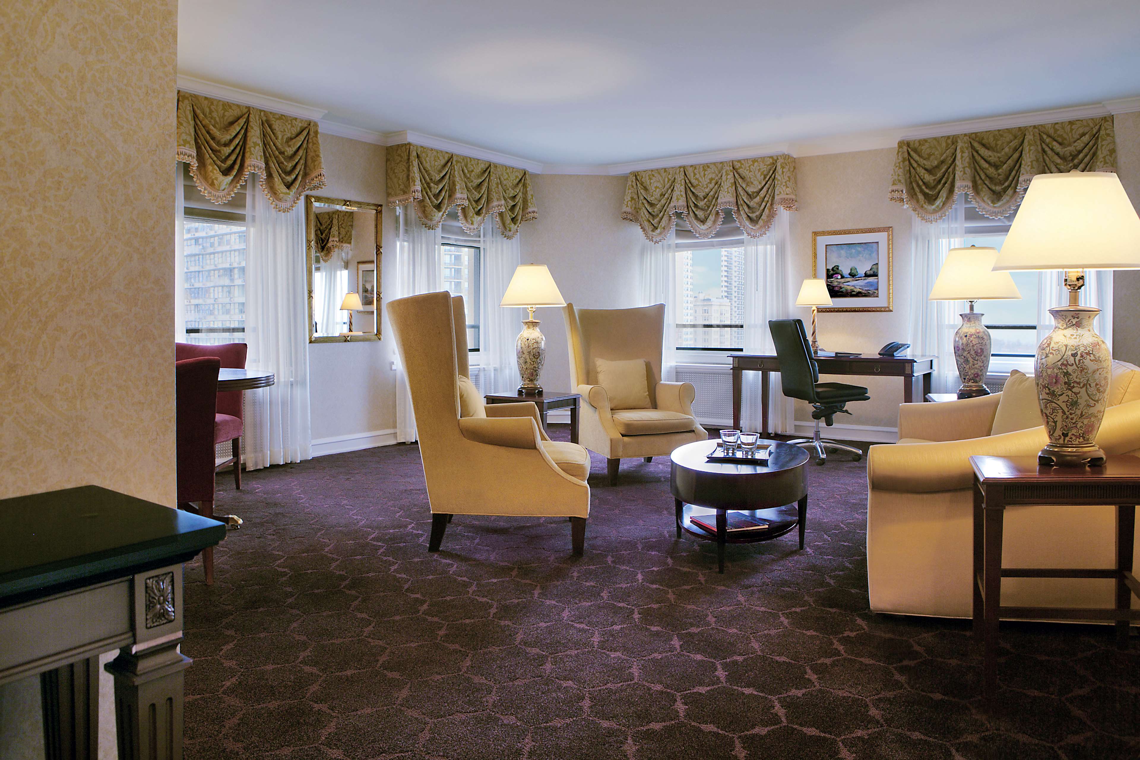 The Drake, a Hilton Hotel Room Type - 1 KING - DRAKE SUITE