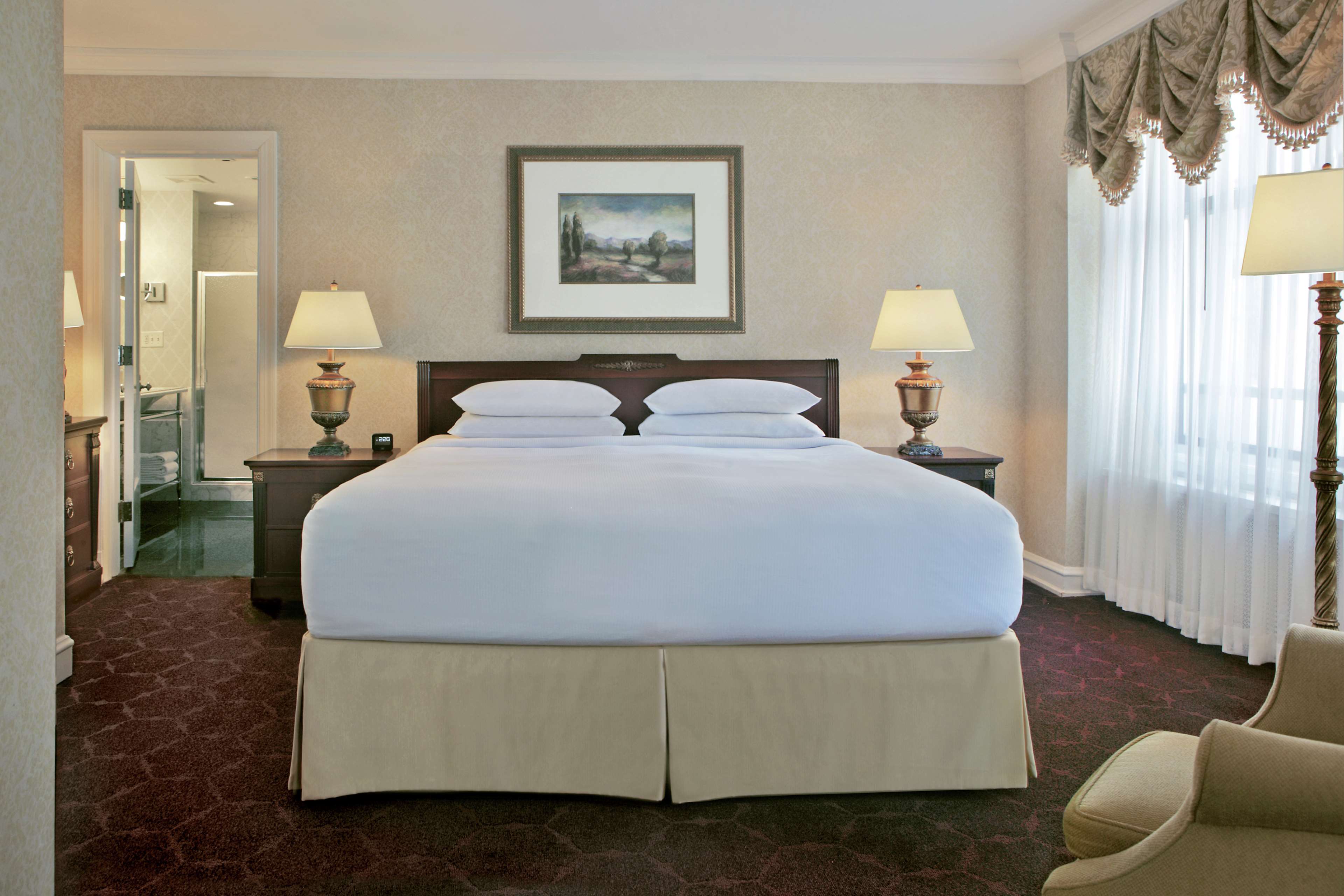 The Drake, a Hilton Hotel Room Type - 1 KING GOLD COAST SUITE LV