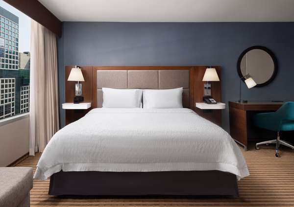  - Hampton Inn Magnificent Mile Chicago