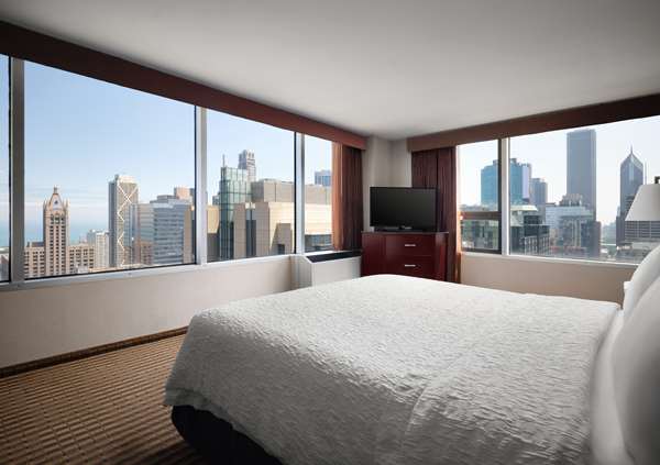  - Hampton Inn Magnificent Mile Chicago