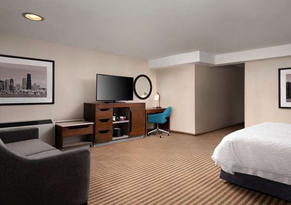  - Hampton Inn Magnificent Mile Chicago
