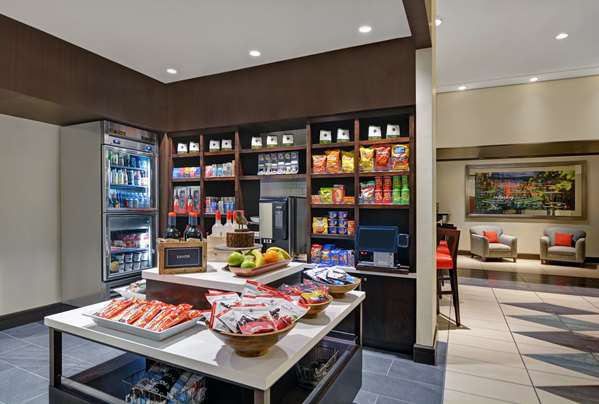 Restaurant - Hilton Garden Inn Magnificent Mile Chicago