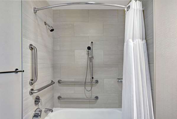  - Hilton Garden Inn Magnificent Mile Chicago