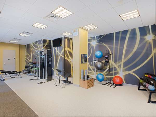 Fitness/ Exercise Room - Hilton Garden Inn Magnificent Mile Chicago