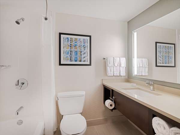  - Hilton Garden Inn Magnificent Mile Chicago