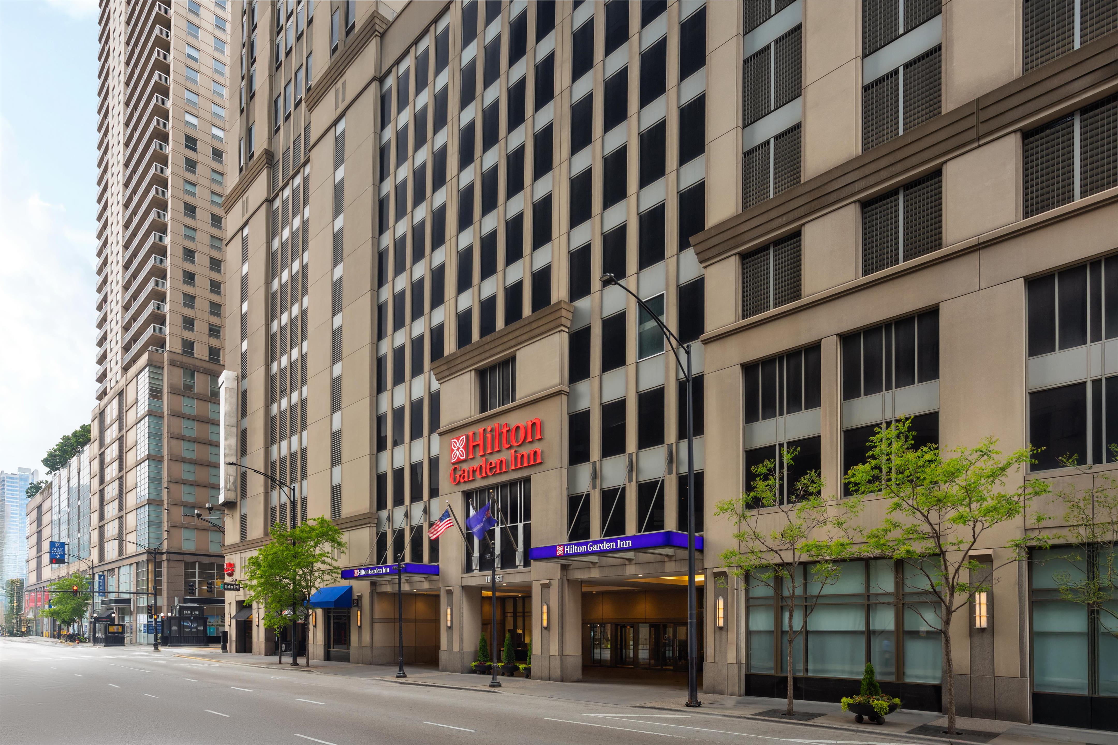 Exterior | Hilton Garden Inn Chicago Downtown/Magnificent Mile