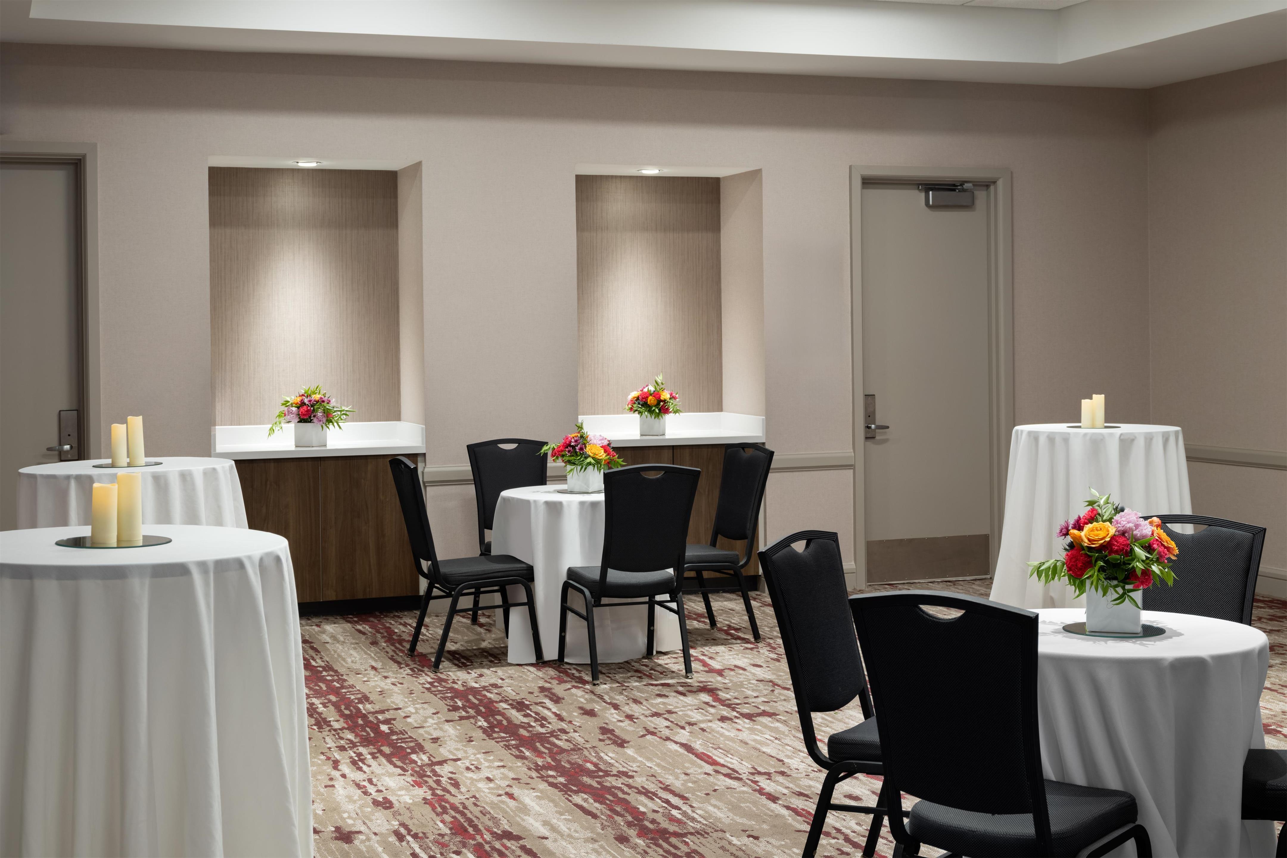 Lobby | Hilton Garden Inn Chicago Downtown/Magnificent Mile