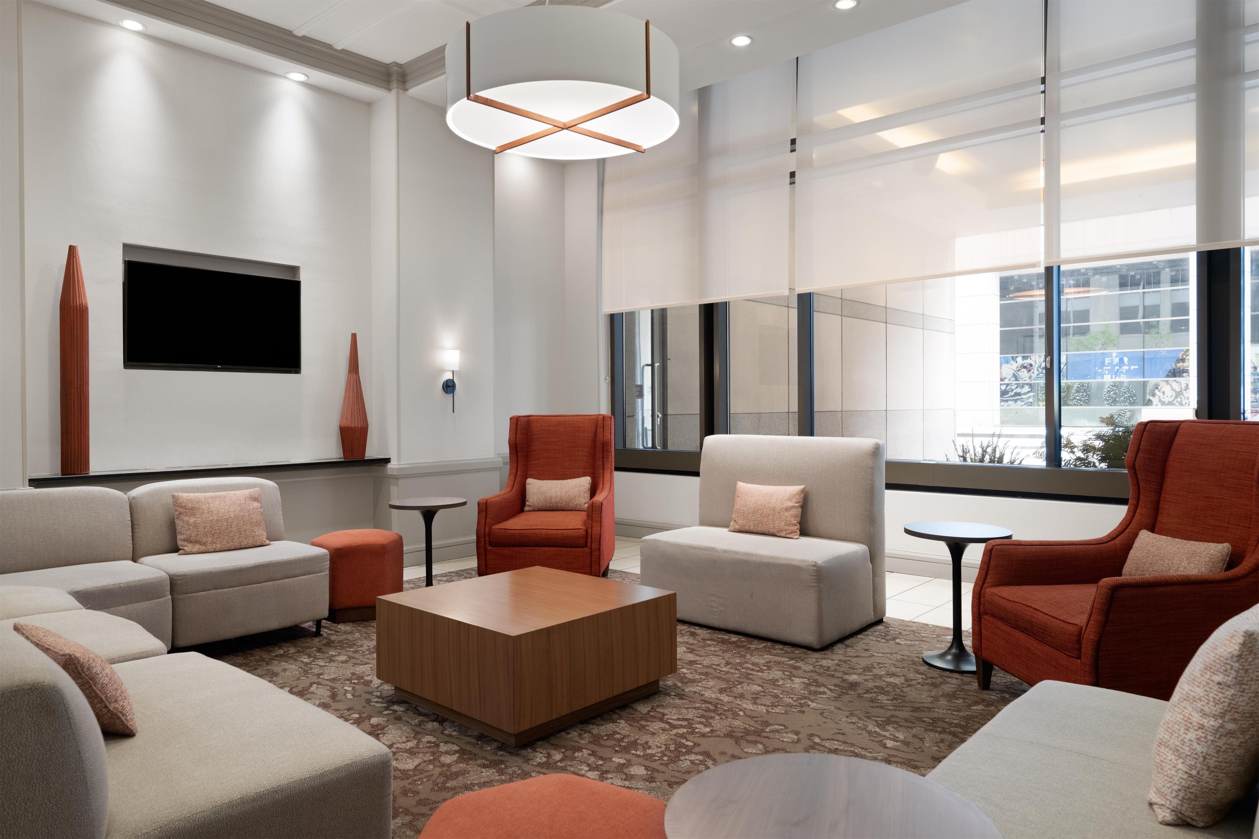 Lobby | Hilton Garden Inn Chicago Downtown/Magnificent Mile