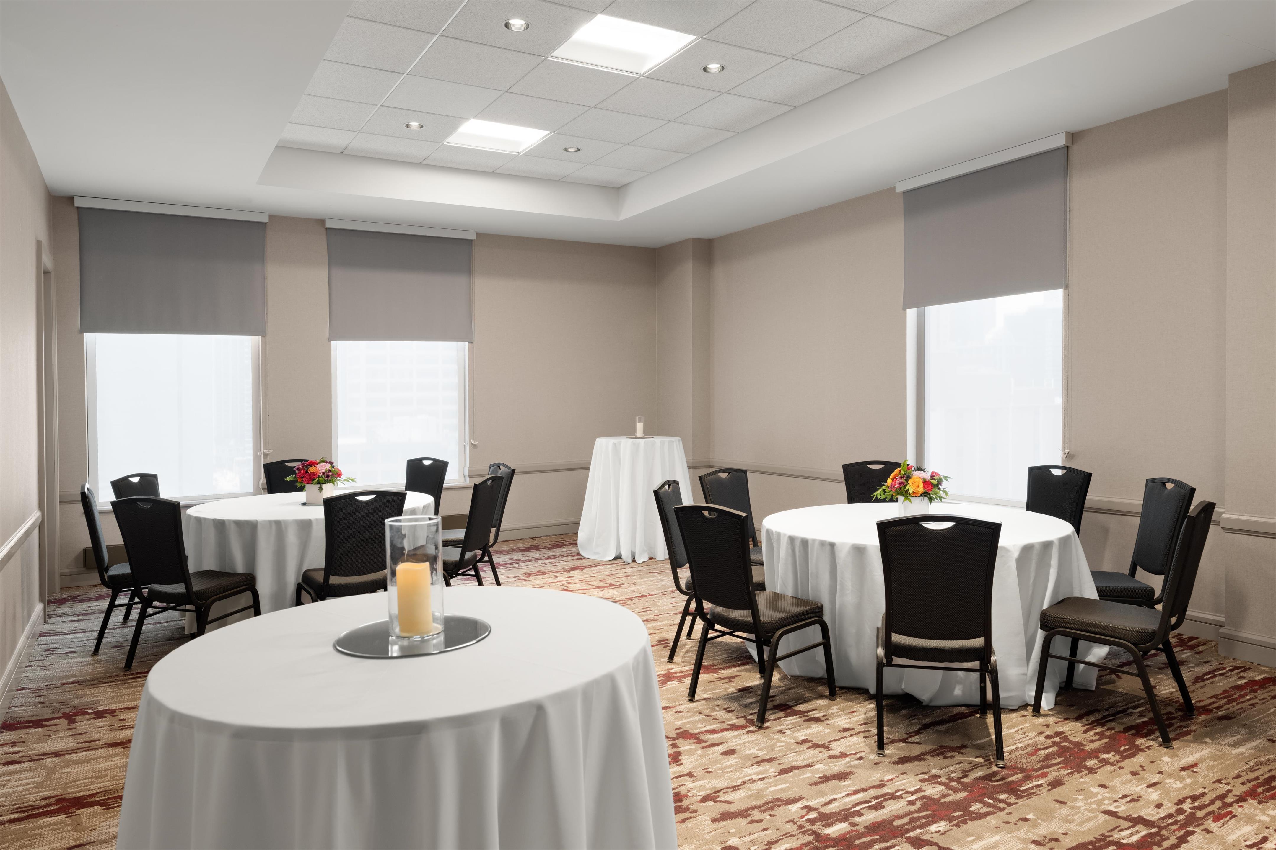 Meeting Room | Hilton Garden Inn Chicago Downtown/Magnificent Mile