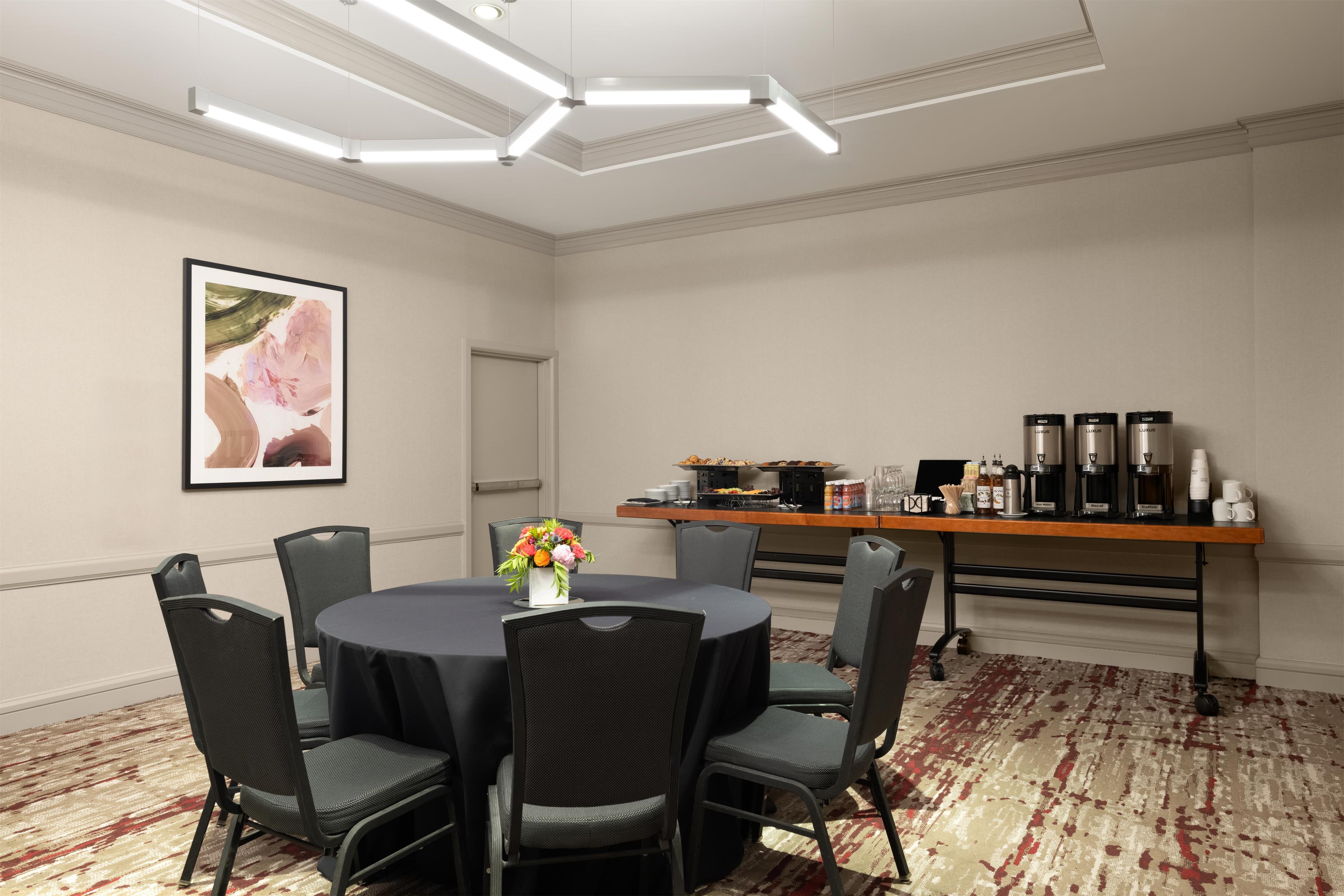Meeting Room | Hilton Garden Inn Chicago Downtown/Magnificent Mile