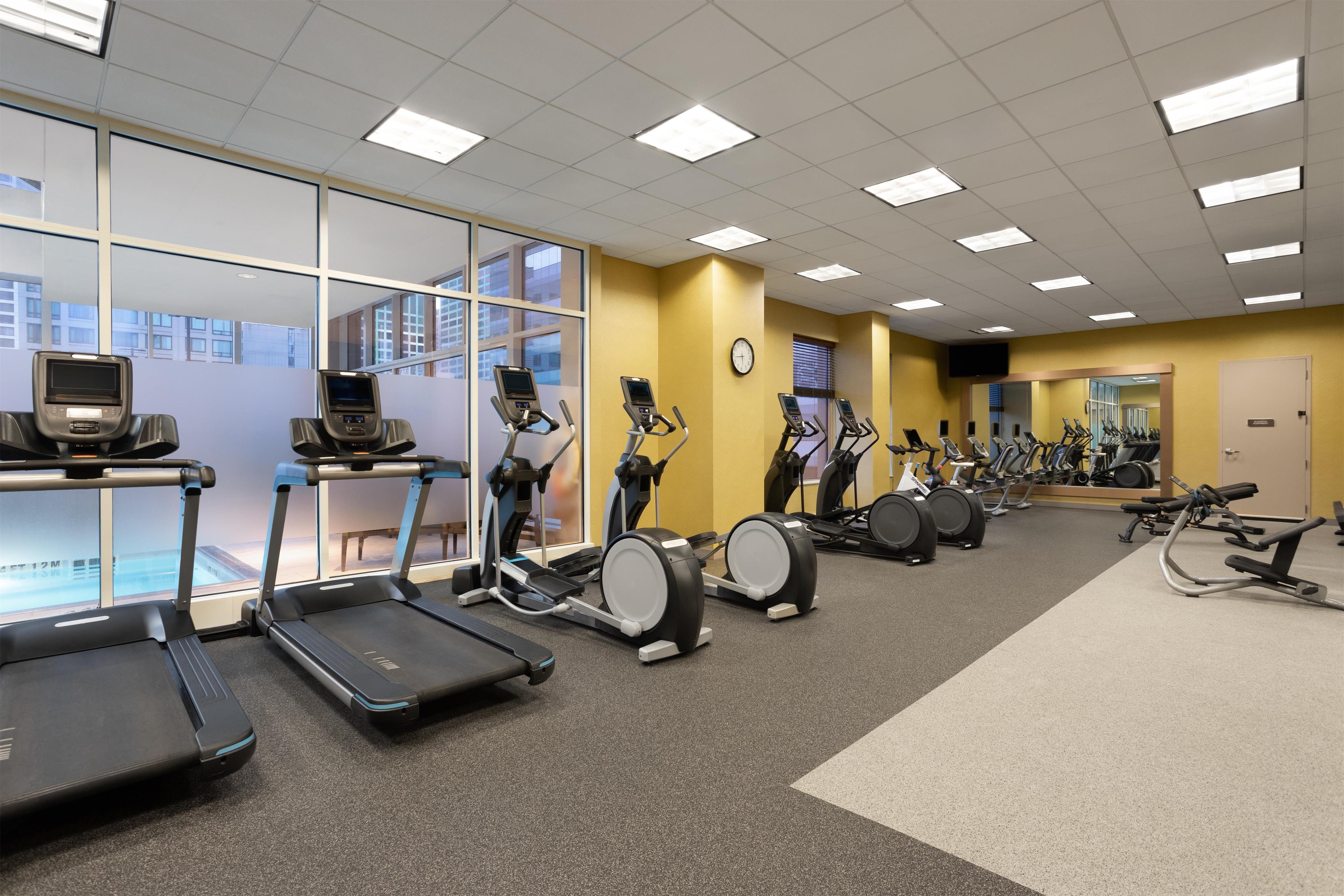 Health club fitness center gym | Hilton Garden Inn Chicago Downtown/Magnificent Mile
