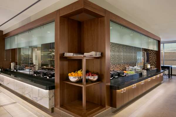 Restaurant - Embassy Suites Downtown Chicago