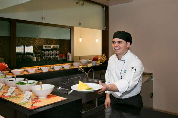 Restaurant - Embassy Suites Downtown Chicago