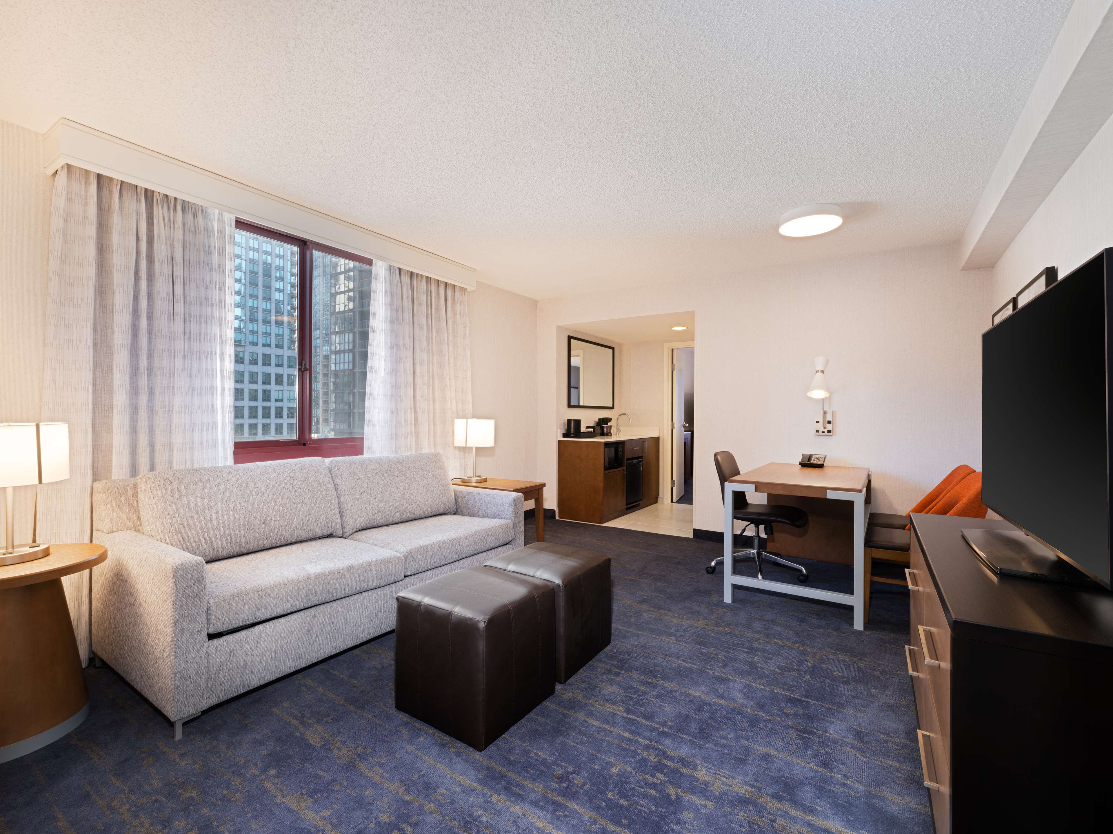 Embassy Suites Chicago Downtown - No Resort Fee Room Type - 2 DBLS 1 BDRM CORNER SUITE