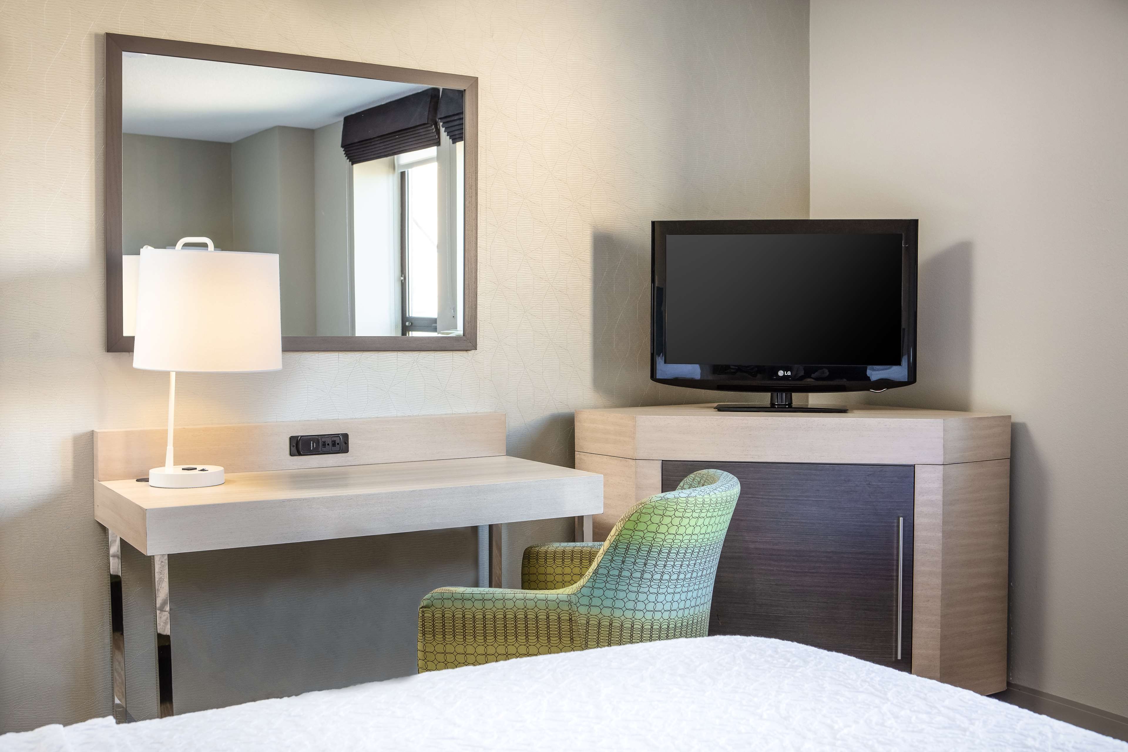 Hampton Inn by Hilton Freeport Room Type - 2 QNS HEARING ACC NOSMOK