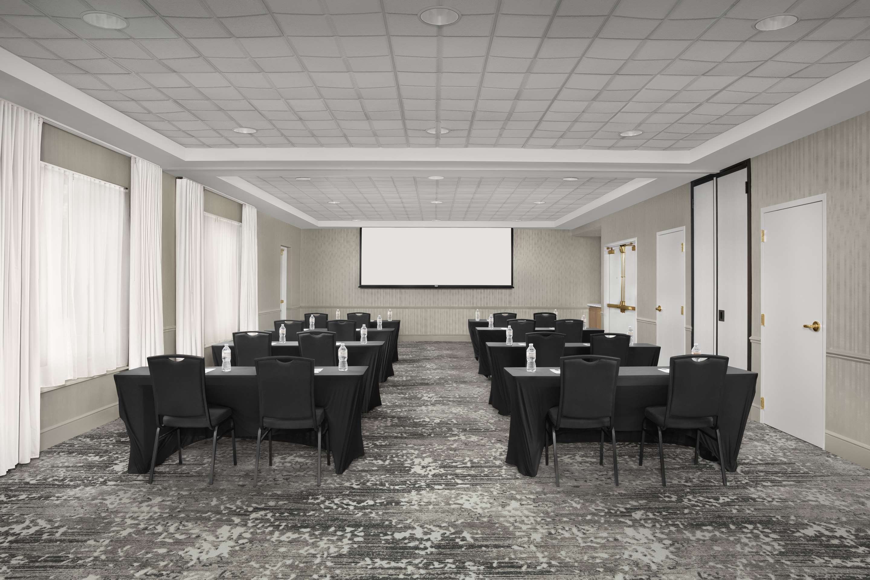 Meeting Room | Hilton Garden Inn Hoffman Estates