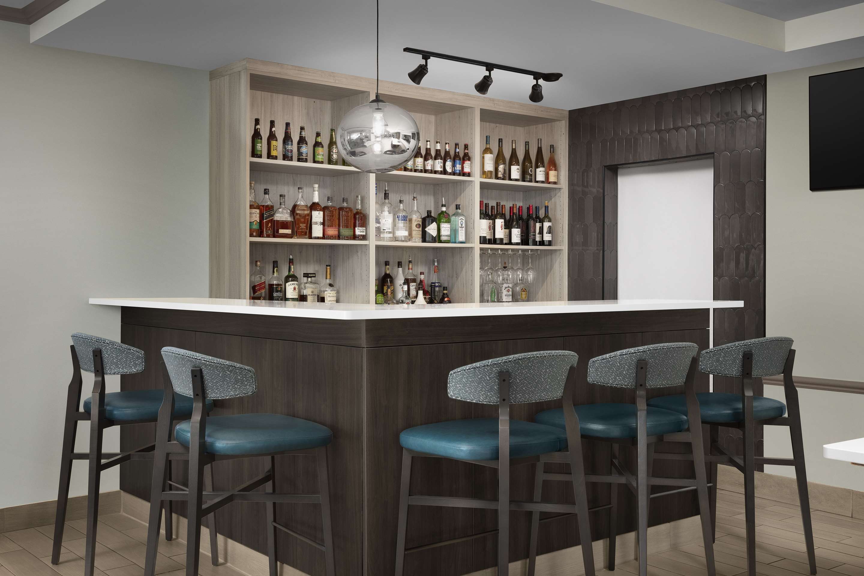 BarLounge | Hilton Garden Inn Hoffman Estates