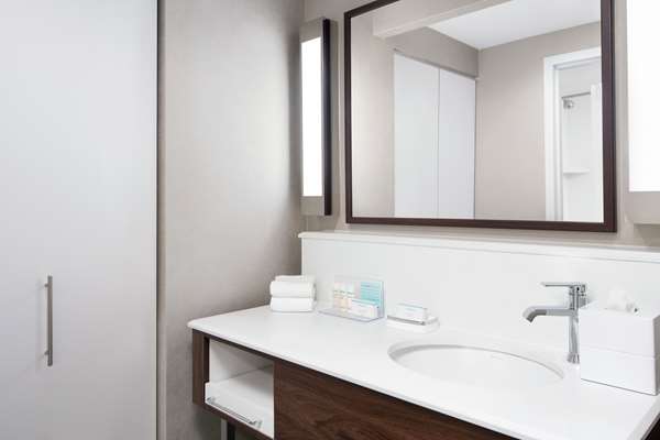  - Hampton Inn & Suites Downtown Chicago