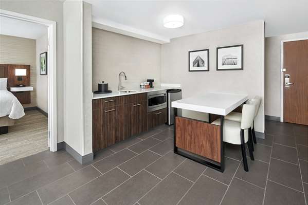  - Hampton Inn & Suites Downtown Chicago