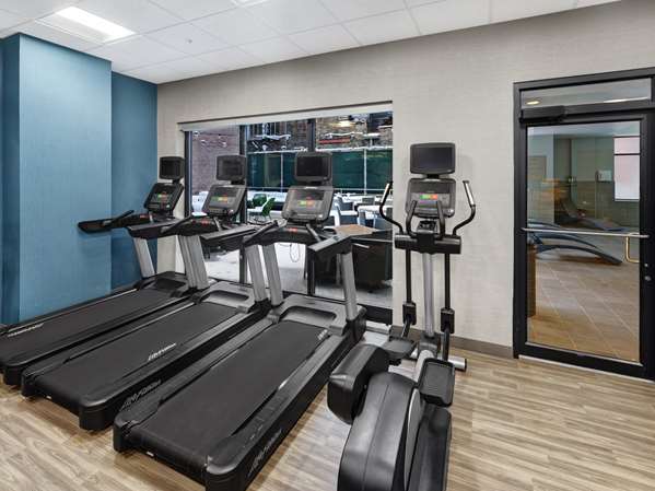Fitness/ Exercise Room - Hampton Inn & Suites Downtown Chicago