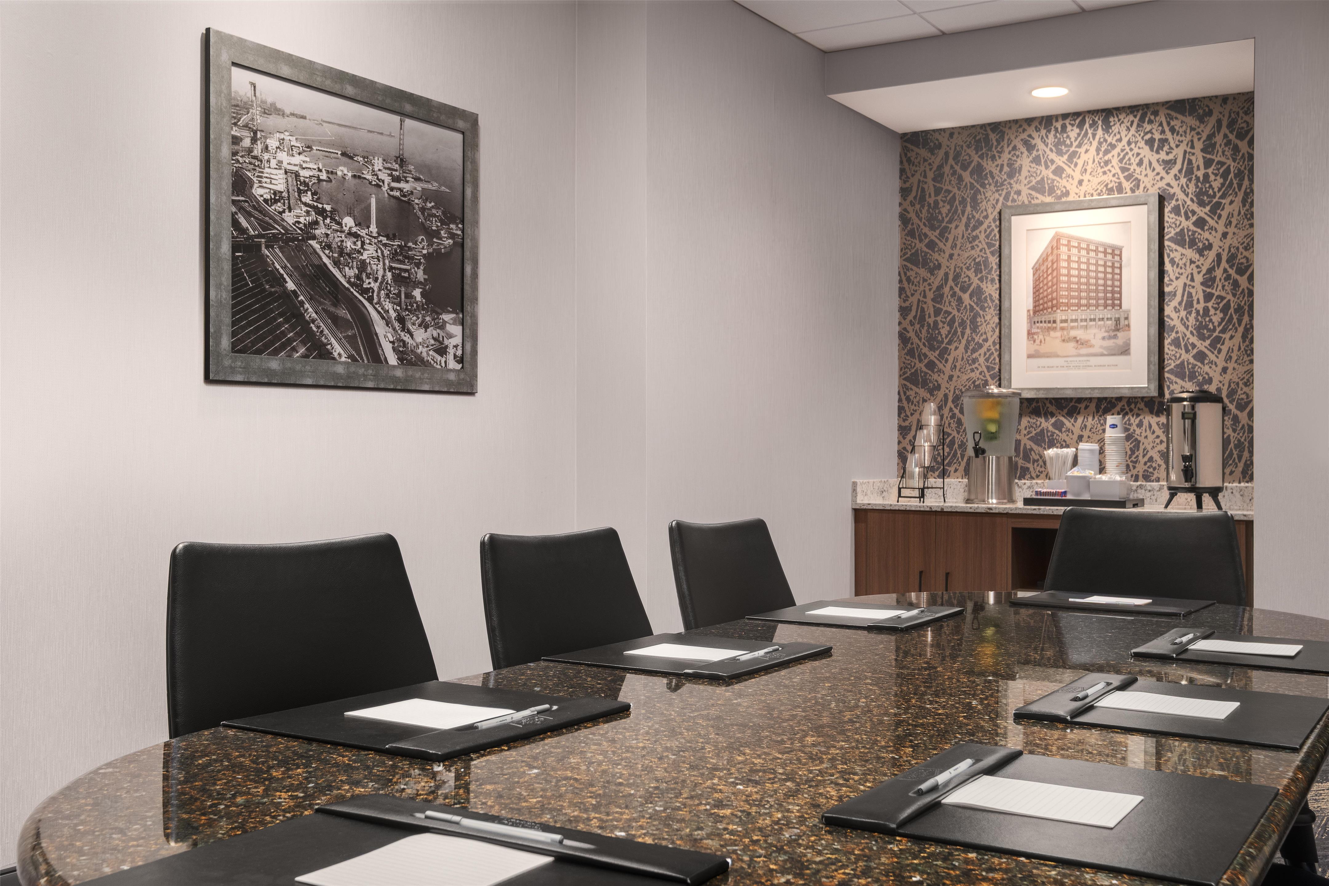 Meeting Room | Hampton Inn & Suites Chicago Downtown