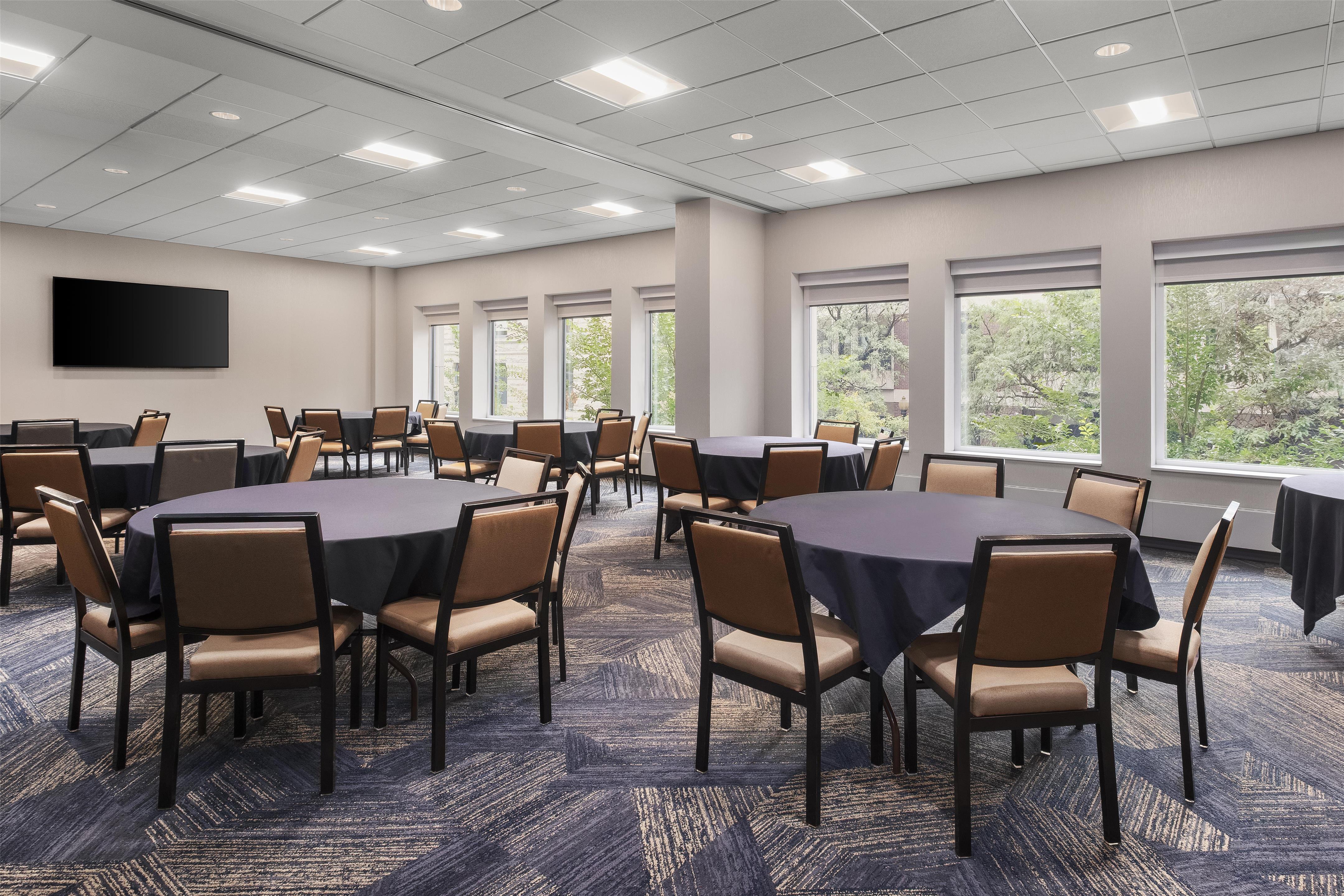 Meeting Room | Hampton Inn & Suites Chicago Downtown