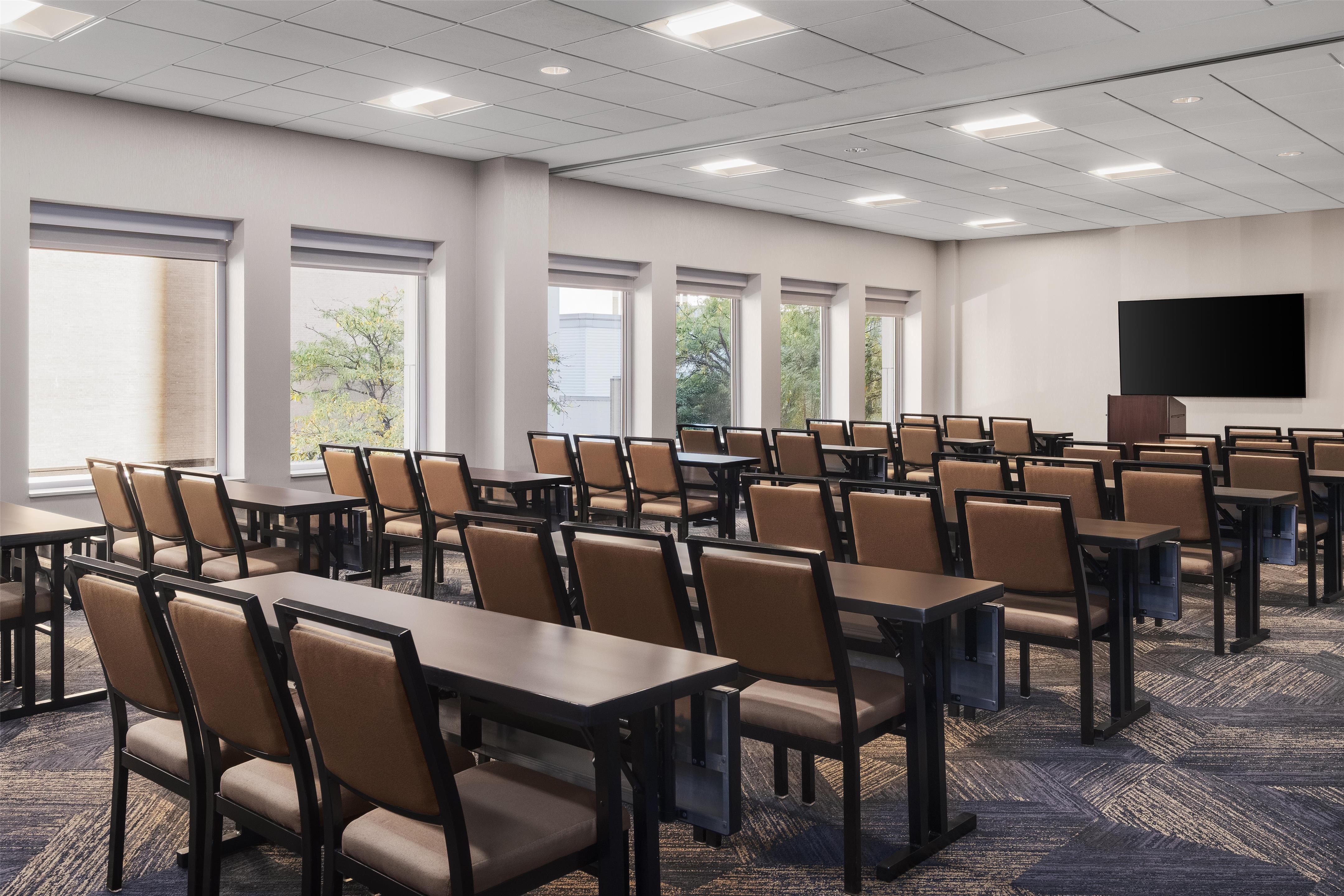 Meeting Room | Hampton Inn & Suites Chicago Downtown
