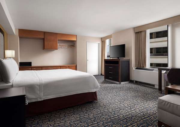  - Homewood Suites by Hilton Magnificent Mile Chicago
