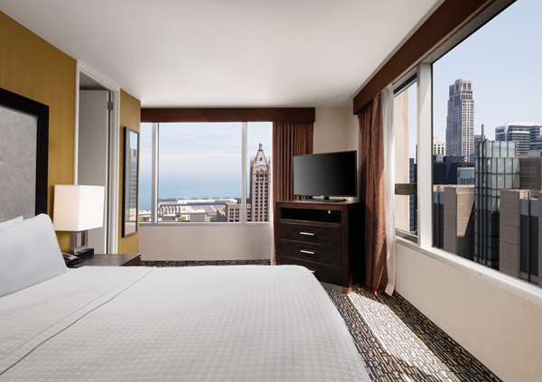  - Homewood Suites by Hilton Magnificent Mile Chicago