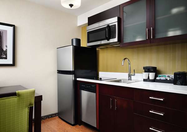  - Homewood Suites by Hilton Magnificent Mile Chicago